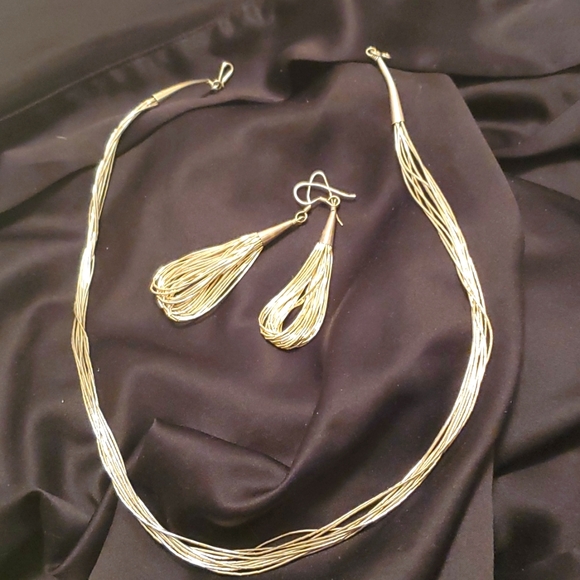 Necklace and earrings set - Picture 1 of 4